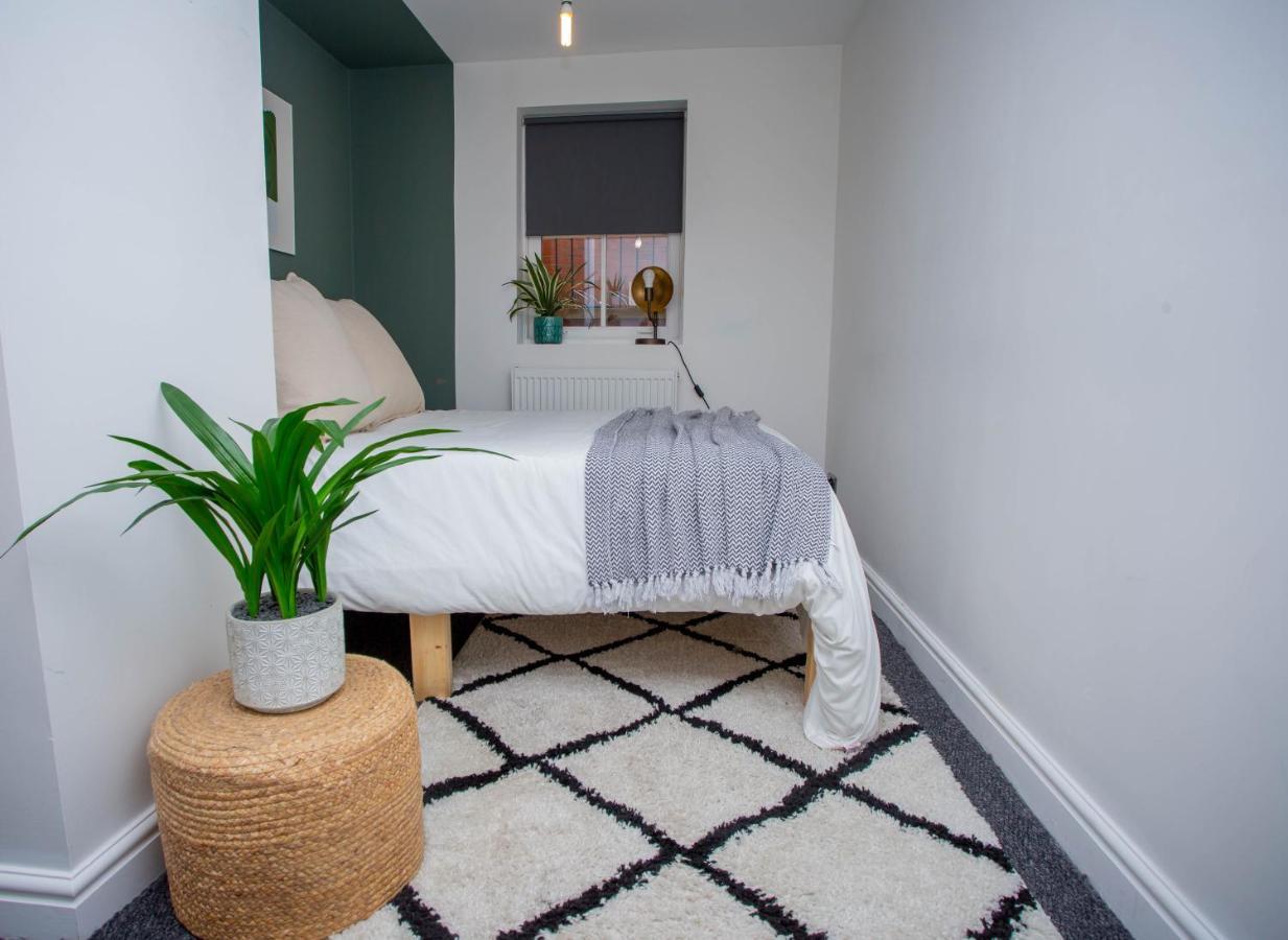 Nest Easy - Derngate Basement Lägenhet Northampton Exteriör bild
